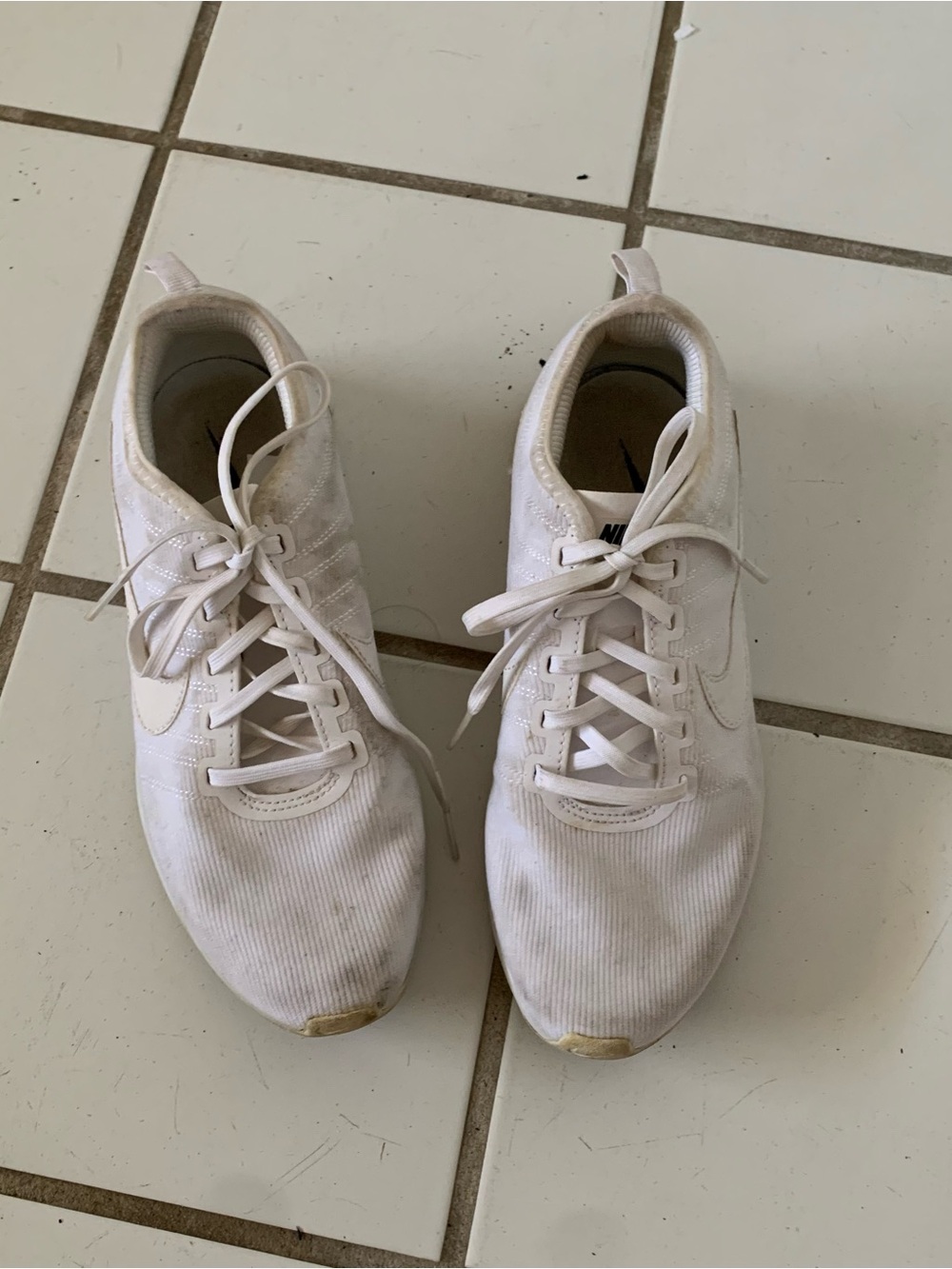 Nike White Low-Top Lace-Up Sneakers